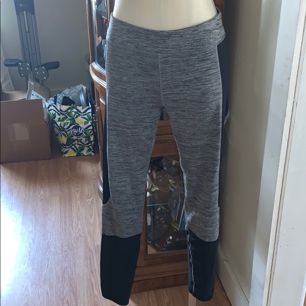 Champion woman’s leggings exercise yoga
